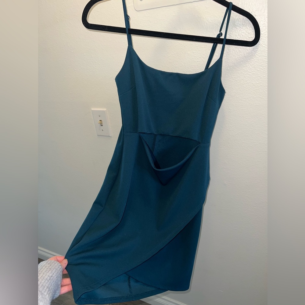 Lulu’s bodycon cut out black dress - NEVER WORN